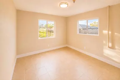 16020 Juniper Street, Hesperia, CA 92345 - Photo 32