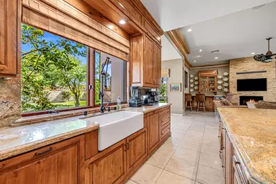 2 Strauss Terrace, Rancho Mirage, CA 92270 - Photo 38