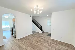 230 Villorrio Dr E, Palm Springs, CA 92262 - Photo 10
