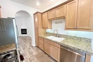 230 Villorrio Dr E, Palm Springs, CA 92262 - Photo 14