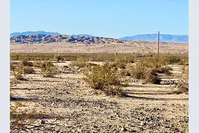 75000 Cottonwood Drive, Twentynine Palms, CA 92277 - Photo 10