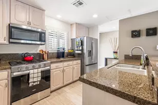 1371 E Francis Dr, Palm Springs, CA 92262 - Photo 16