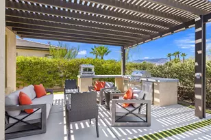 40 Burgundy, Rancho Mirage, CA 92270 - Photo 34