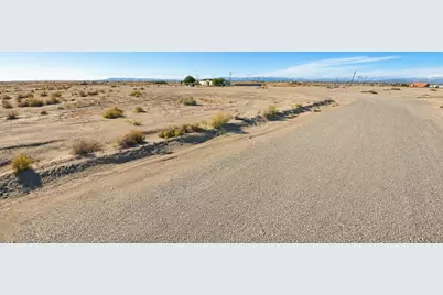 1143 Clover Leaf Drive, Thermal, CA 92274 - Photo 2
