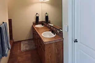2177 Cadjew St, Redding, CA 96003 - Photo 26
