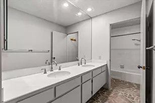 2620 N Whitewater Club Dr, Palm Springs, CA 92262 - Photo 20
