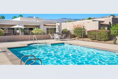 48110 Via Hermosa, La Quinta, CA 92253 - Photo 2