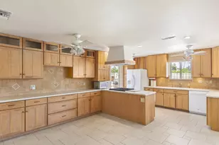 5282 E Lakeside Dr, Palm Springs, CA 92264 - Photo 10