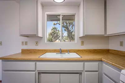 7028 Tamarisk Avenue, Yucca Valley, CA 92284 - Photo 10