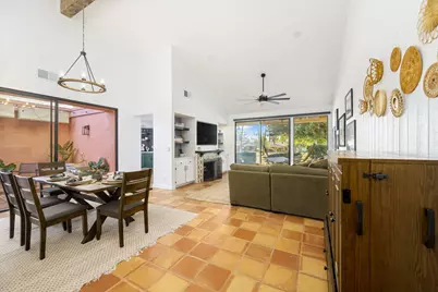 298 San Vicente, Palm Desert, CA 92260 - Photo 2