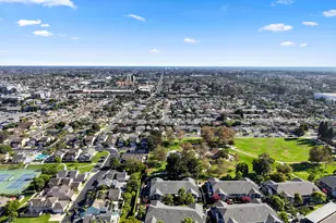 18242 Parkview Ln, Huntington Beach, CA 92648 - Photo 28