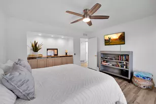 47760 Eisenhower Dr, La Quinta, CA 92253 - Photo 26