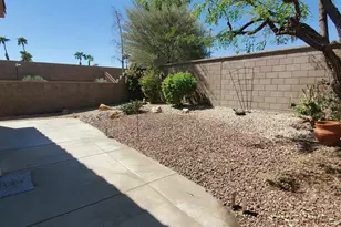 39737 Kent Dr, Palm Desert, CA 92211 - Photo 10
