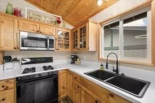 196 Sunset Ln, Sugarloaf, CA 92386 - Photo 10