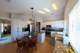 37879 Hollister Dr, Palm Desert, CA 92211 - Photo 36