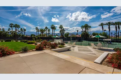 285 Desert Falls Drive E, Palm Desert, CA 92211 - Photo 36