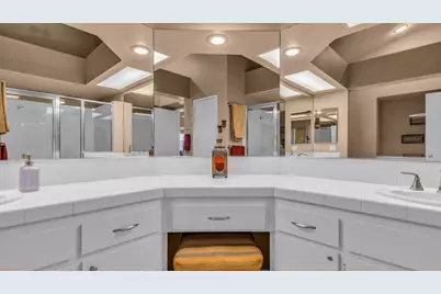 285 Desert Falls Drive E, Palm Desert, CA 92211 - Photo 18