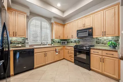 1606 Via San Martino, Palm Desert, CA 92260 - Photo 6