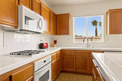 11828 Evening Sky Drive, Desert Hot Springs, CA 92240 - Photo 10