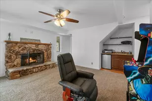 38634 N Shore Dr, Fawnskin, CA 92333 - Photo 6