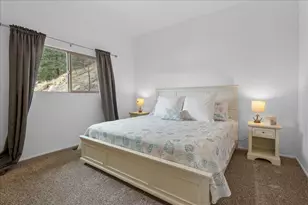 38634 N Shore Dr, Fawnskin, CA 92333 - Photo 26