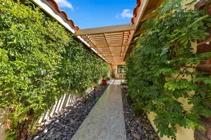 148 Las Lomas, Palm Desert, CA 92260 - Photo 2