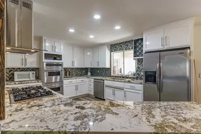 9179 Fortuna Avenue, Yucca Valley, CA 92284 - Photo 8