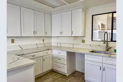 27136 Shadowcrest Lane, Cathedral City, CA 92234 - Photo 8