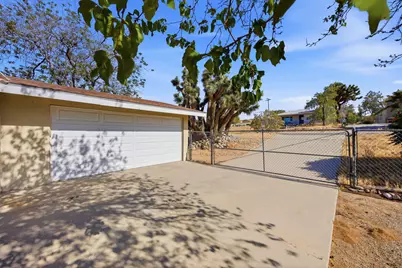7798 Acoma Trail, Yucca Valley, CA 92284 - Photo 4