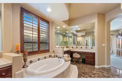 41612 Via Aregio, Palm Desert, CA 92260 - Photo 18