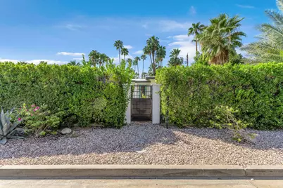 1075 E Sunny Dunes Road, Palm Springs, CA 92264 - Photo 1