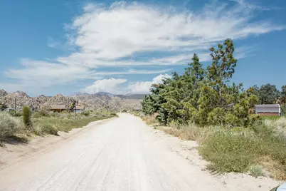 129 Annie Oakley, Pioneertown, CA 92268 - Photo 10