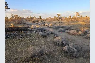 010 Yucca Mesa Road, Yucca Valley, CA 92284 - Photo 2