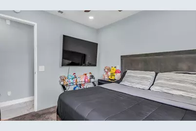 13765 Hermano Way, Desert Hot Springs, CA 92240 - Photo 12
