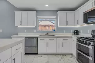 13765 Hermano Way, Desert Hot Springs, CA 92240 - Photo 8