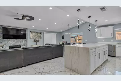13765 Hermano Way, Desert Hot Springs, CA 92240 - Photo 2