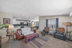 7 Lazy B Dr, Palm Desert, CA 92260 - Photo 4