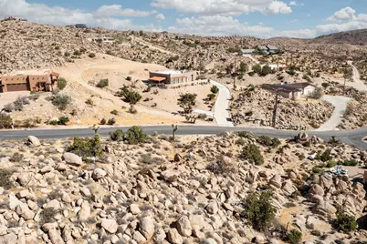 205 Bandera Road, Yucca Valley, CA 92284 - Photo 2