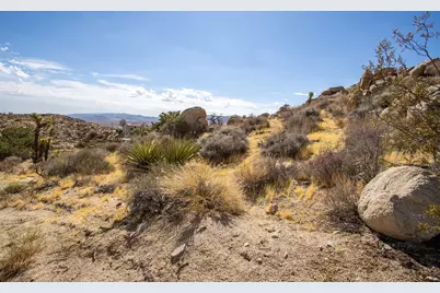 205 Bandera Road, Yucca Valley, CA 92284 - Photo 14