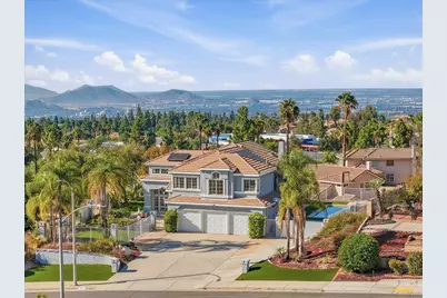 901 Clearwood Avenue, Riverside, CA 92506 - Photo 4