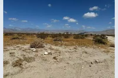 033 Western Avenue, Desert Hot Springs, CA 92240 - Photo 2