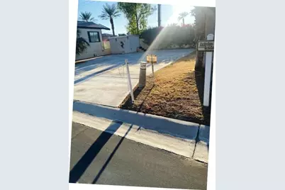 84136 Avenue 44, #326 #326, Indio, CA 92203 - Photo 6