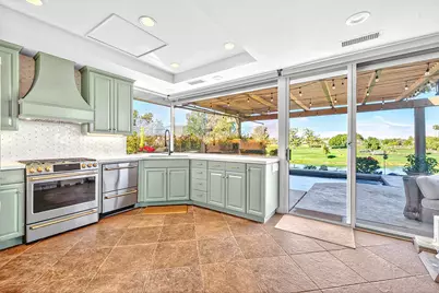 10 Colonial Drive, Rancho Mirage, CA 92270 - Photo 8