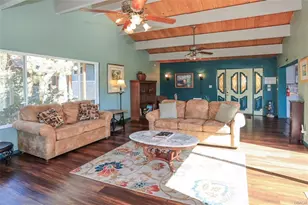 1010 Brookside Ln, Fawnskin, CA 92333 - Photo 14