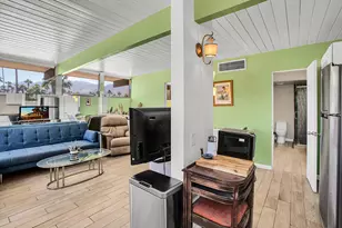 1111 E Palm Canyon Dr, Palm Springs, CA 92264 - Photo 16