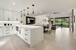32 La Ronda Dr, Rancho Mirage, CA 92270 - Photo 2