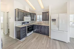 70200 Dillon Road, Desert Hot Springs, CA 92241 - Photo 18
