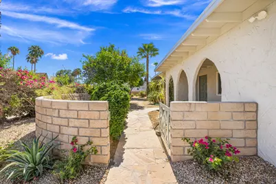 1423 N Avenida Caballeros, Palm Springs, CA 92262 - Photo 2
