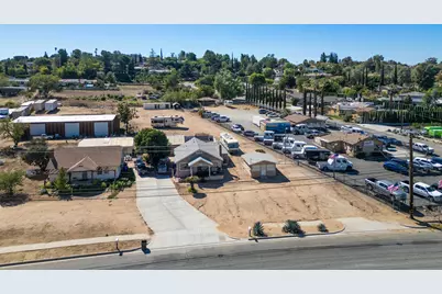 31731 Outer Highway 10, Yucaipa, CA 92399 - Photo 8