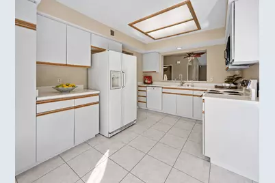 308 Vista Royale Drive, Palm Desert, CA 92211 - Photo 4